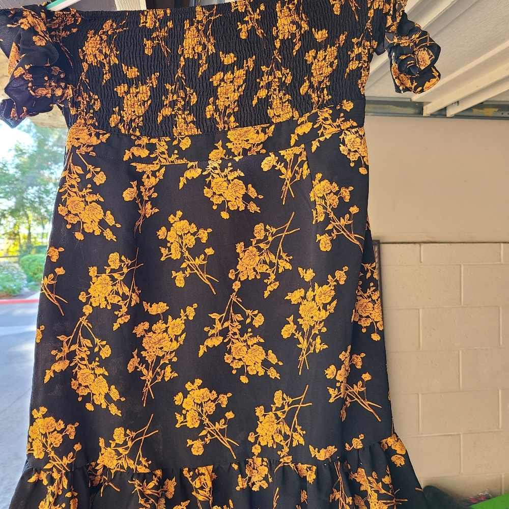 Floral Dress off the shoulder sleeves